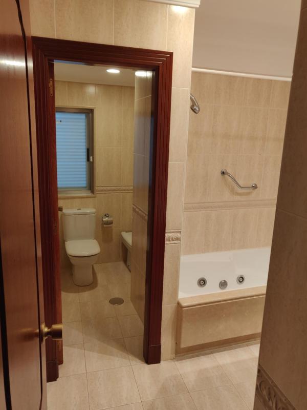 Double Room with Spa Bath image 2