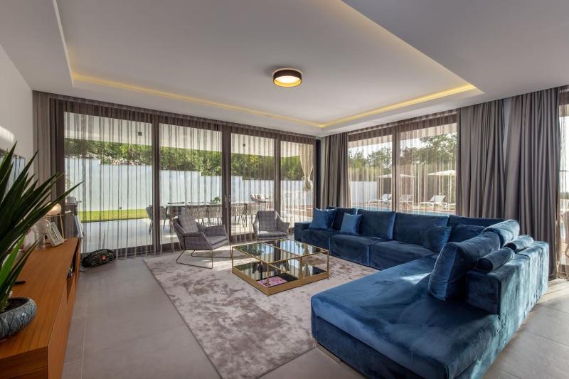 Villa Eleven - image 38