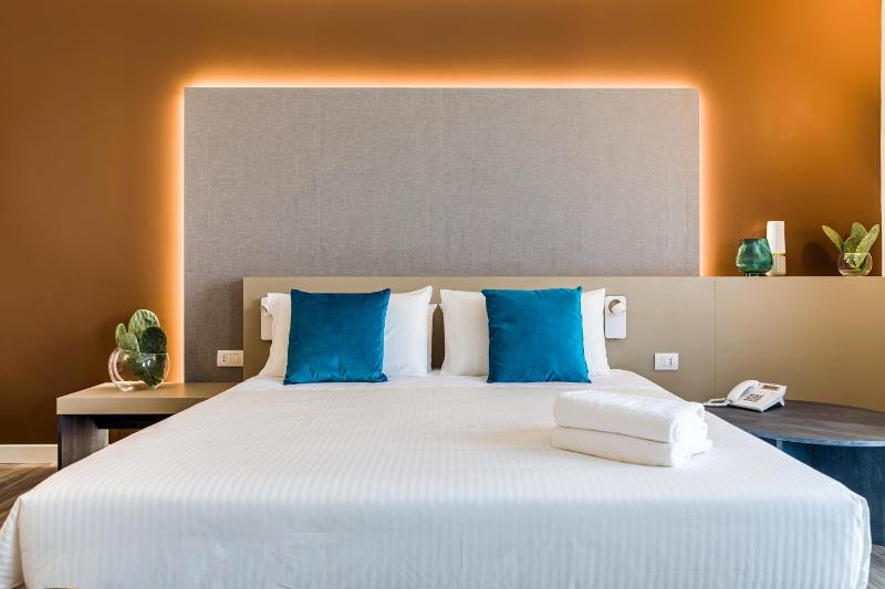 Junior Suite with Sea View image 3