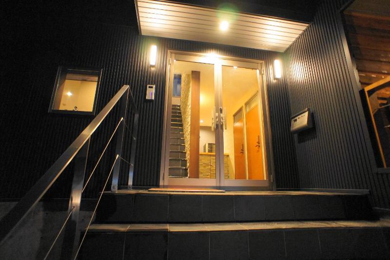 Big Bear Chalets & Apartments - image 13