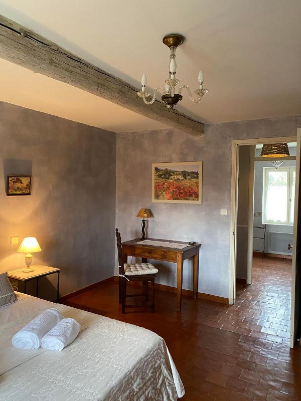 Large Double Room image 2