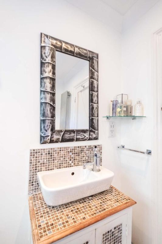 69 Saxmundham Road - image 47