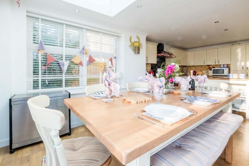 69 Saxmundham Road - image 42