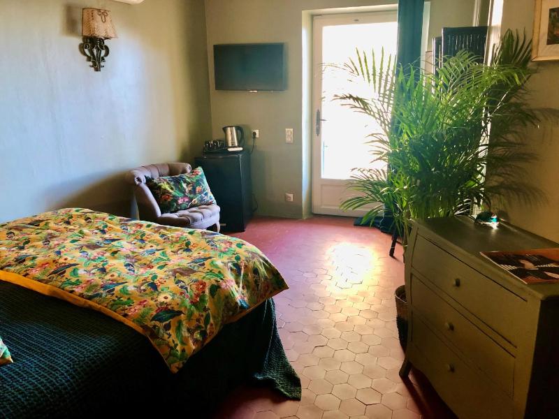 Double Room  5 with Sea View image 1