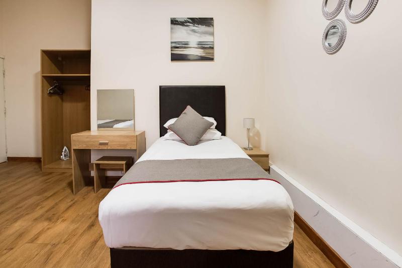 One-Bedroom Apartment image 1