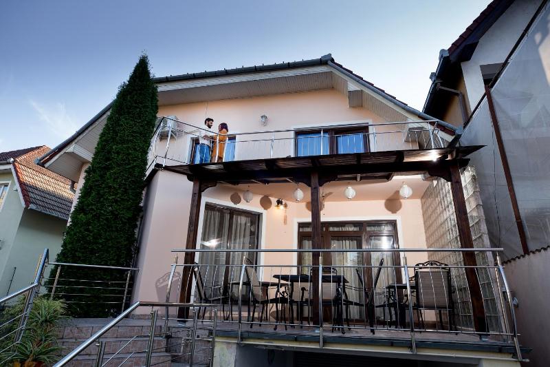 Deluxe Villa image 3
