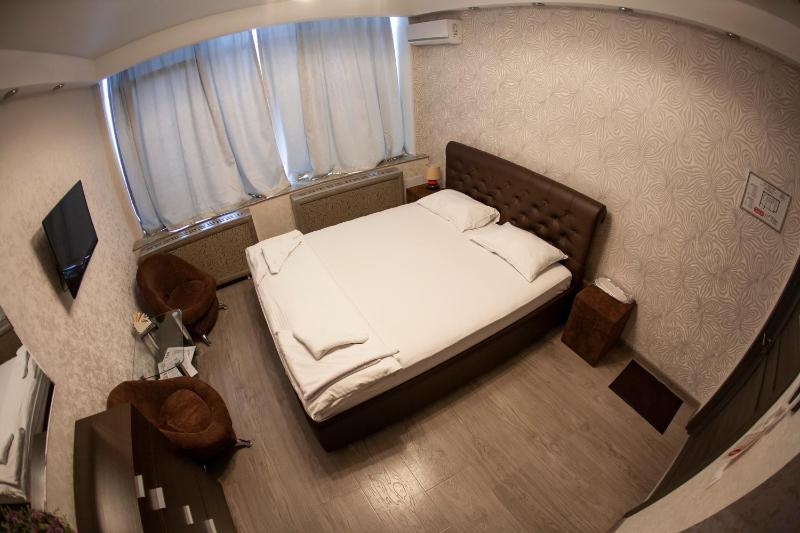Standard Double Room image 2