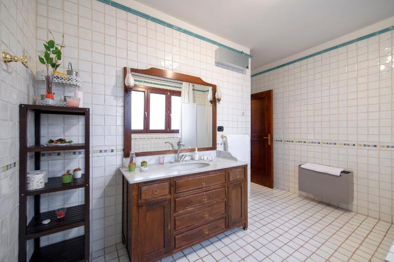 Triple Room image 3