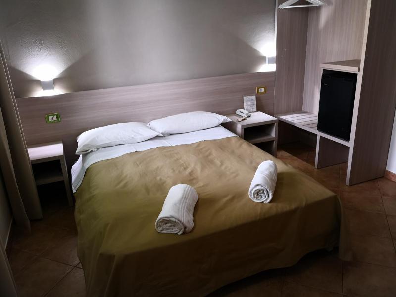 Superior Double or Twin Room image 4