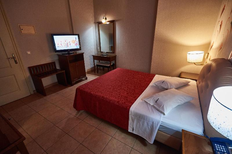 Exis Hotel - image 2