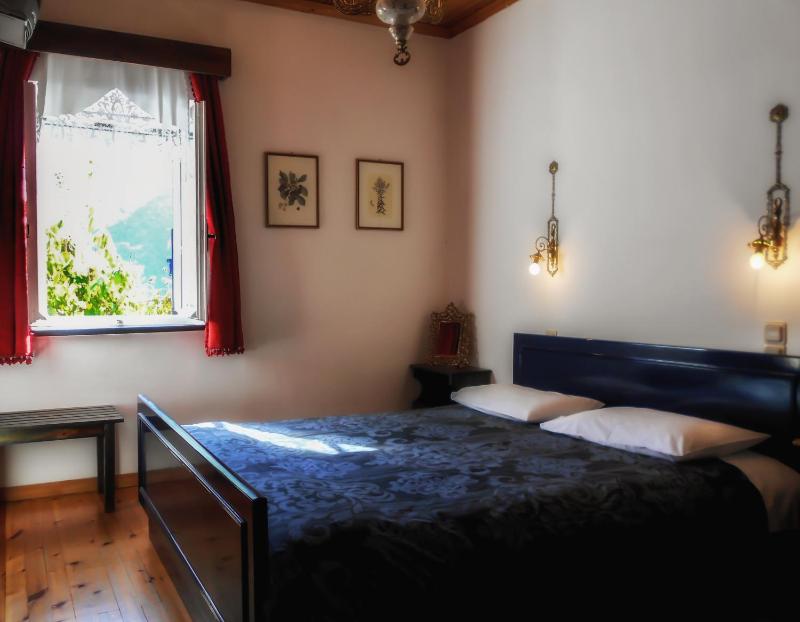 Double Room with Mountain View image 1