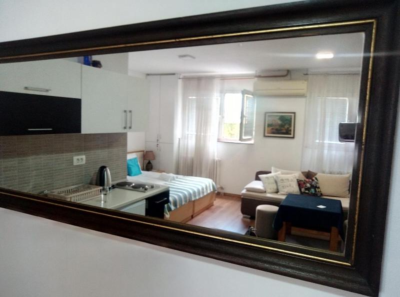 Sweet Dreams Studio Apartment - image 7