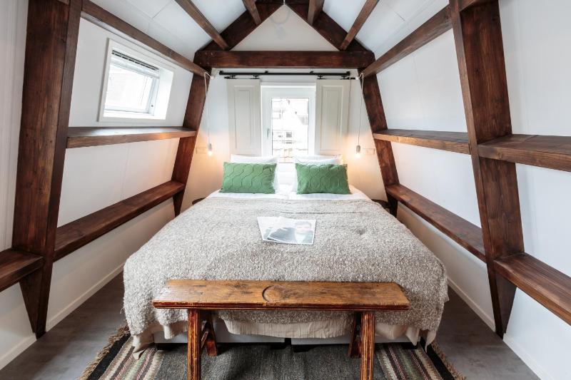 Quadruple Room image 1