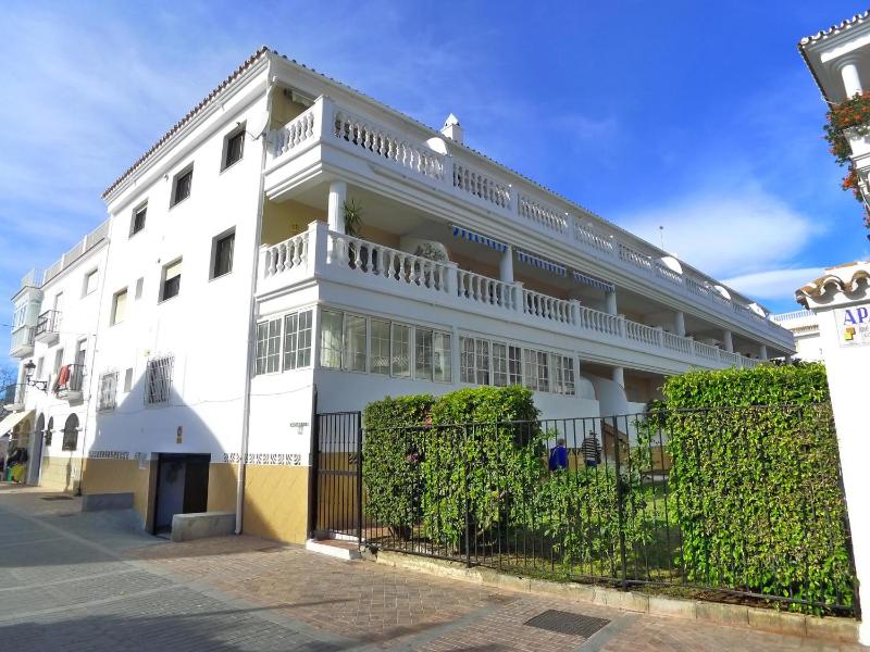 Apartment with Sea View image 2