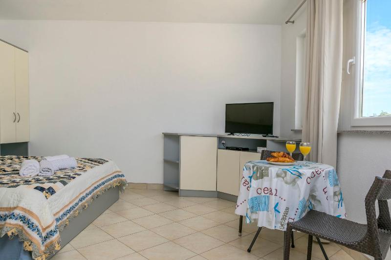Apartments Villa J i M by the sea - image 39