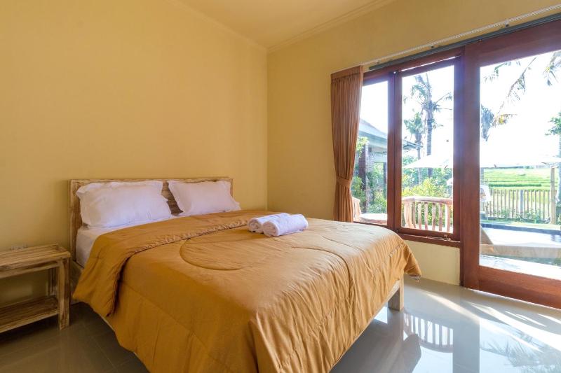 Dicky Guest House 2 Batu Bolong - image 6