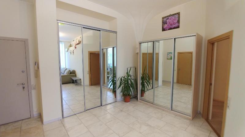 Apartment image 2