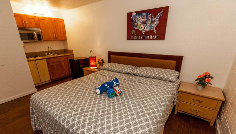 Deluxe Double Room image 3