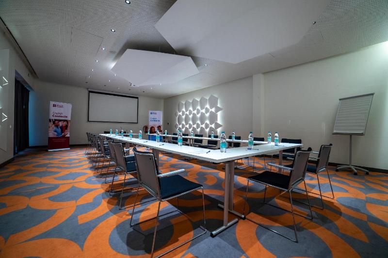 Noom Hotel Niamey - image 3