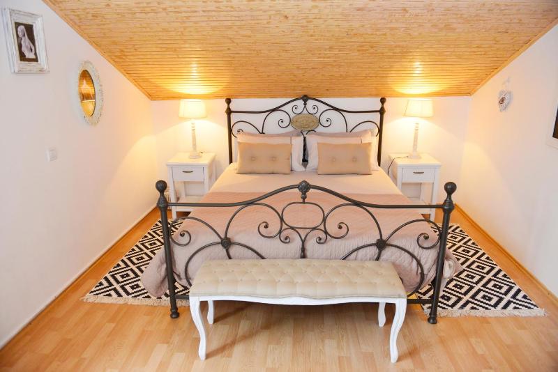 Apartment with Balcony image 4