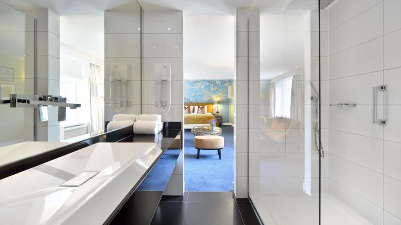 Executive Suite image 2