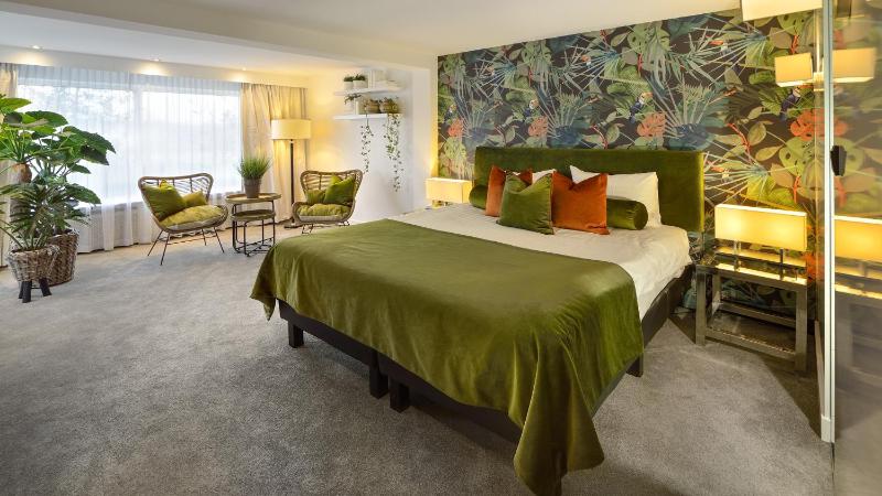 Superior Suite image 1