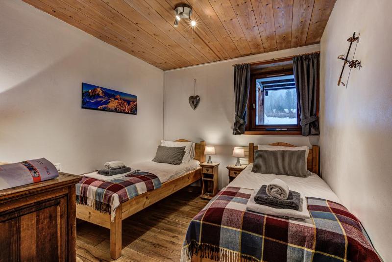 Double or Twin Room with Private Bathroom image 4