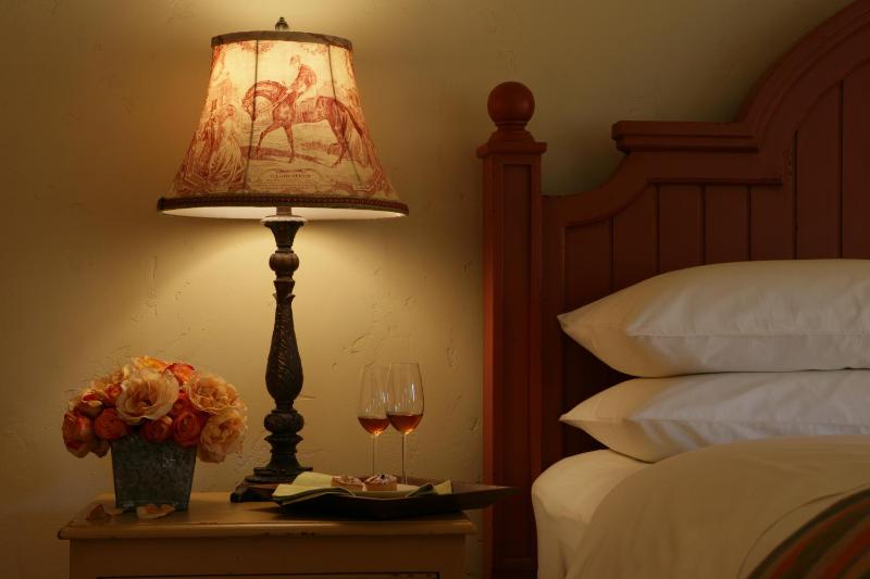King Room image 3
