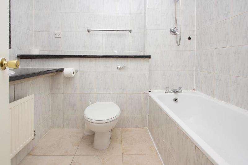 Standard Double Room image 2