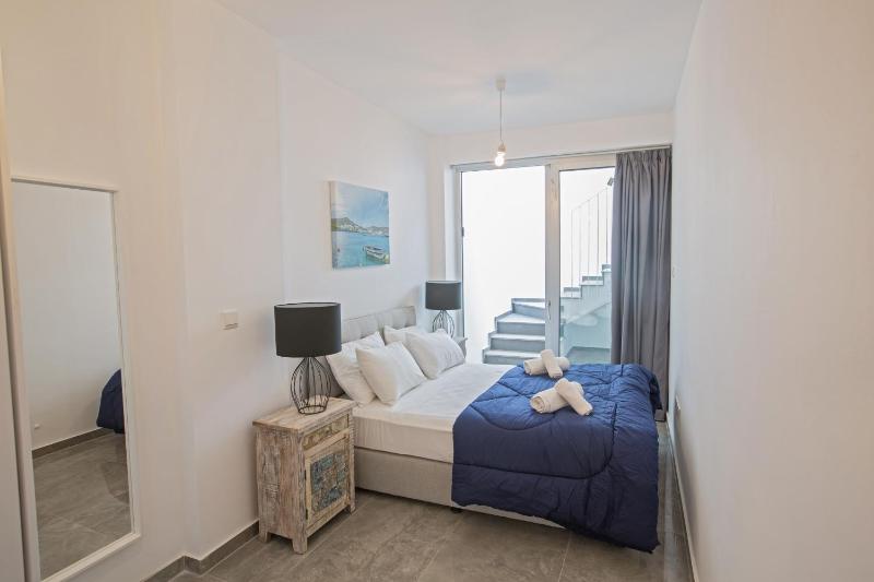 Villa with Sea View image 3