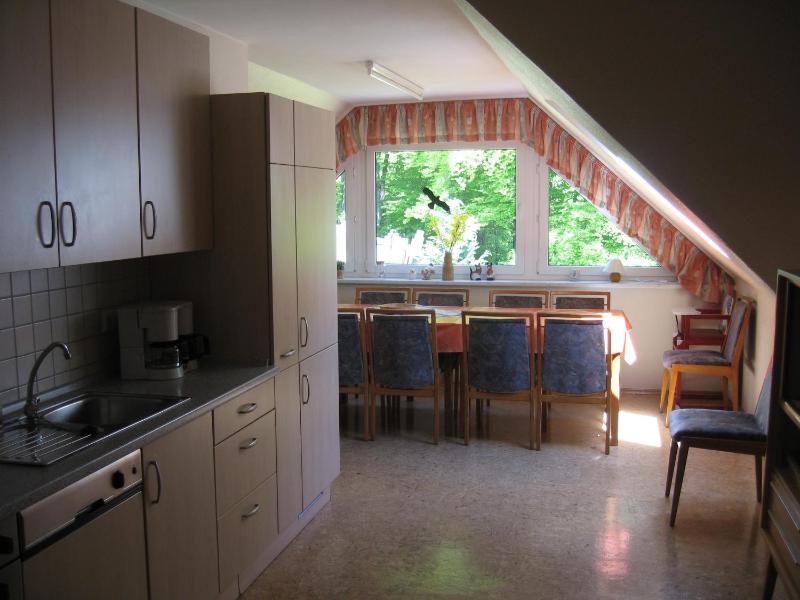 Six-Bedroom Apartment image 4