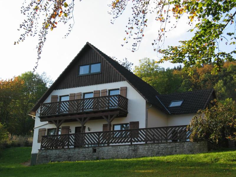 Six-Bedroom Apartment image 3