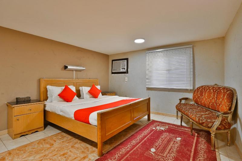 One-Bedroom Apartment image 1