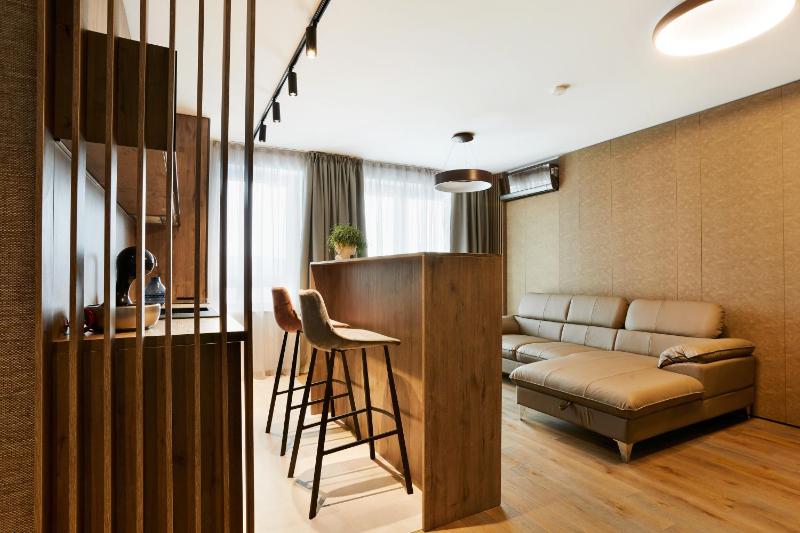 Promenada Studios - image 2