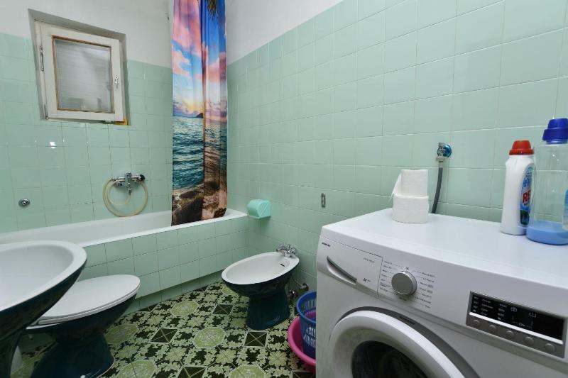 Apartment image 3