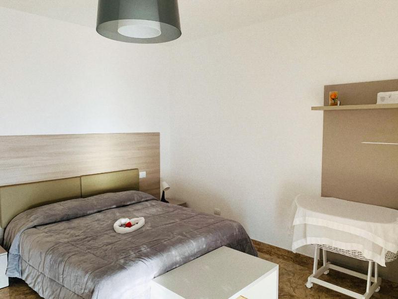 Double Room with Balcony (2 Adults + 1 Child) image 3