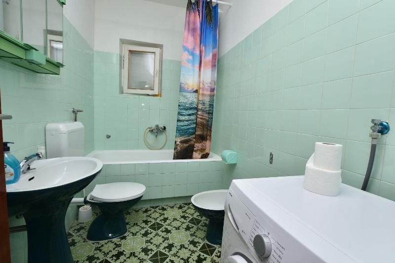 Apartment image 4
