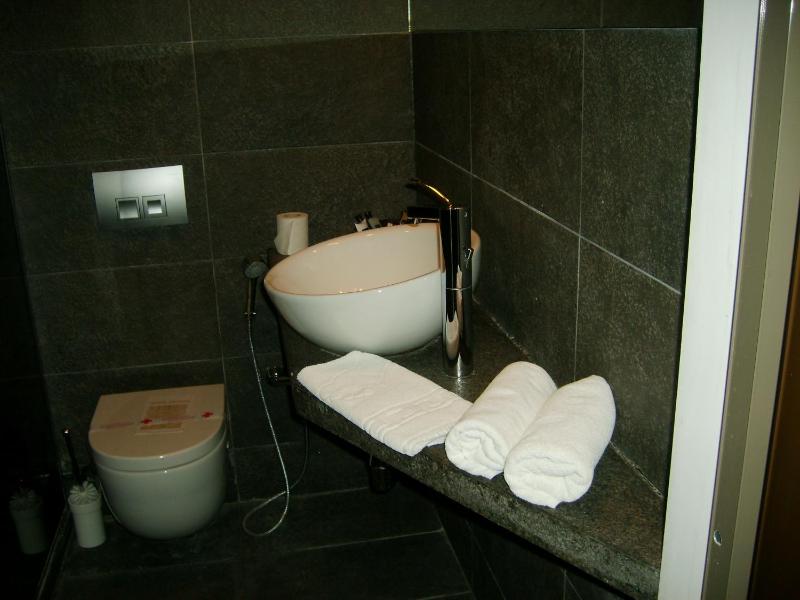 Two-Bedroom Suite image 3