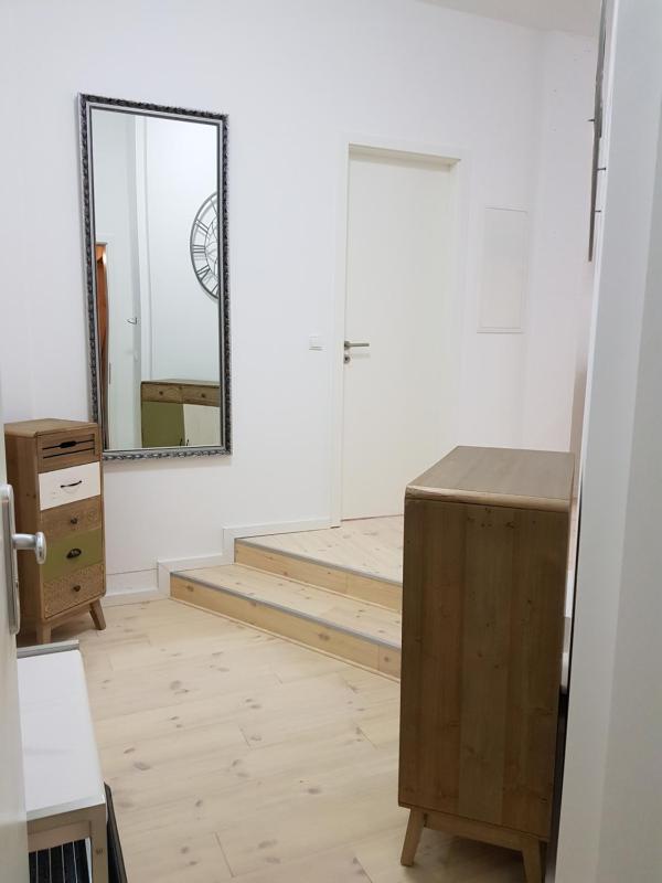 One-Bedroom Apartment image 2