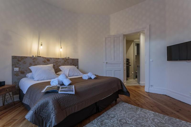 IMPERIAL Apartment in the center of Biarritz close to the beach - image 22