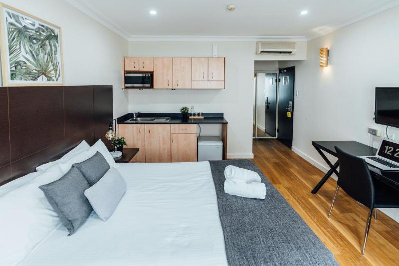 Deluxe Room image 3