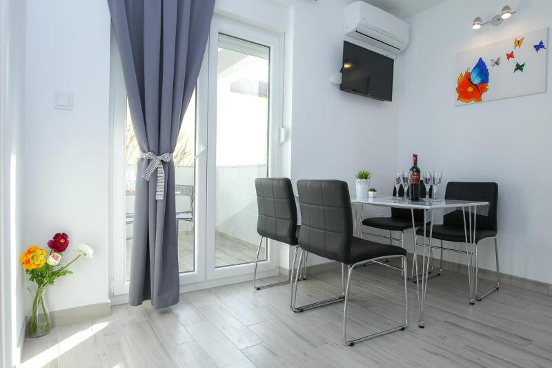 Two-Bedroom Apartment with Terrace image 2