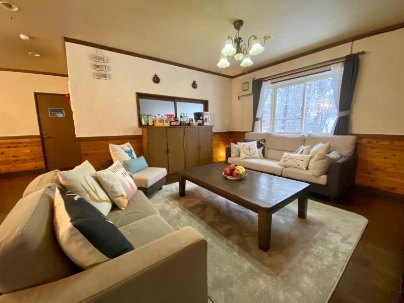 Chalet Strickland - image 7