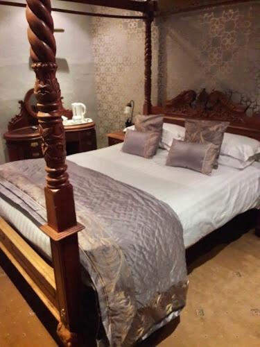 Deluxe King Room image 1