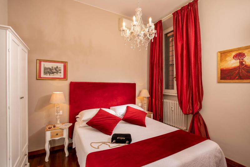 Double Room image 2