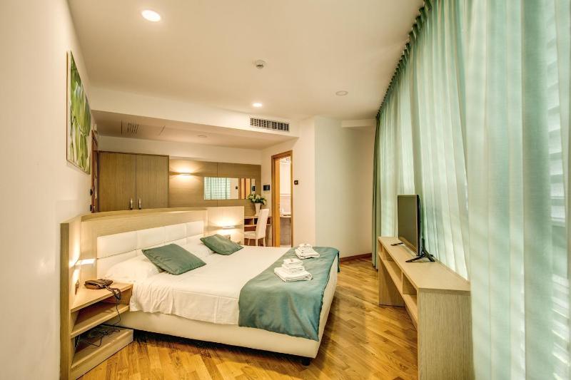 Superior Double or Twin Room image 3