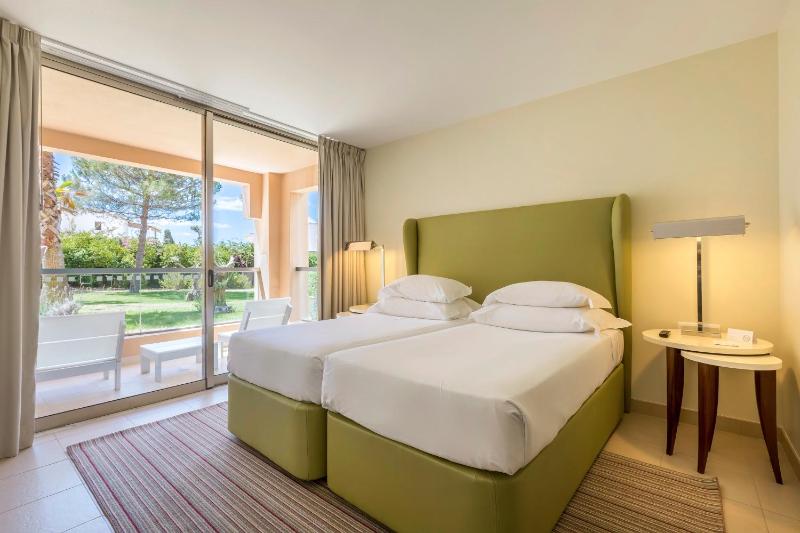 Two-Bedroom Suite image 4