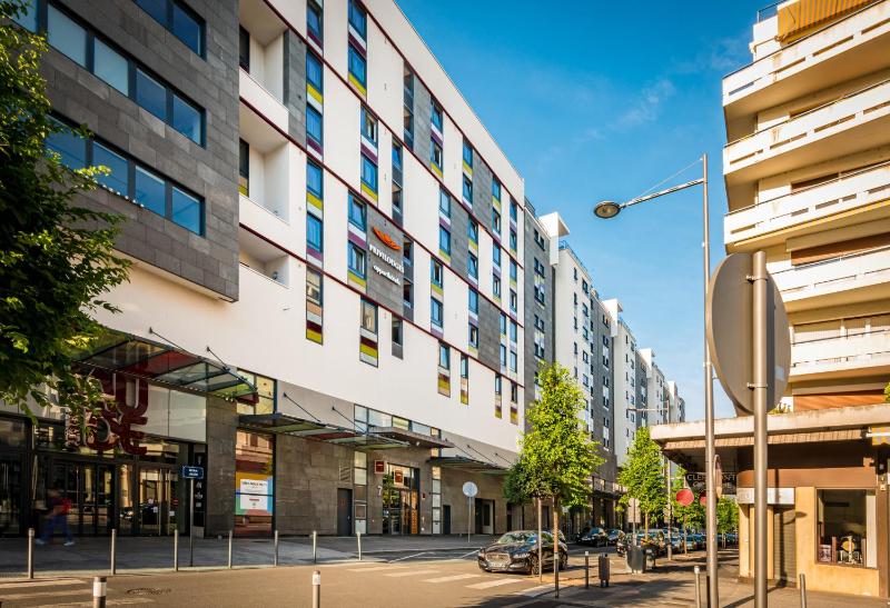 Apparthotel Privilodges Carré de Jaude - image 1