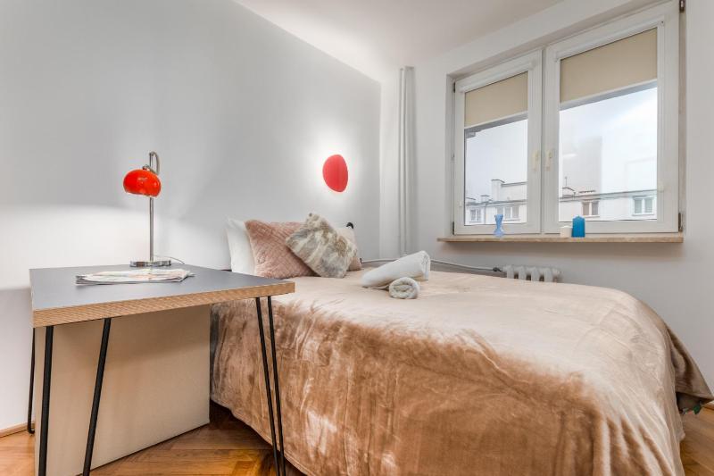 One-Bedroom Apartment image 2