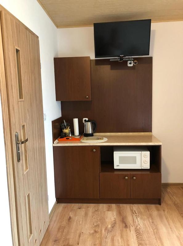 Triple Room with Bathroom image 3